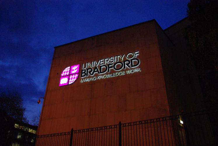 bradford uni library,Bradford Uni Library: A Comprehensive Guide